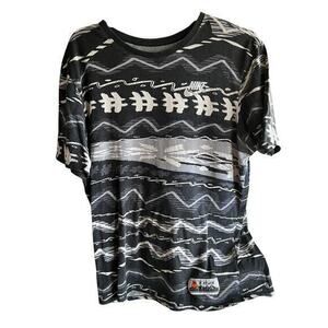 NIKE Sportswear Men Athletic Cut Black tribal print logo beach grunge size L